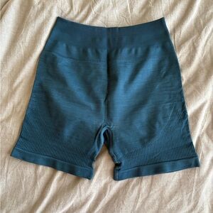 ALPHALETE amplify contour shorts